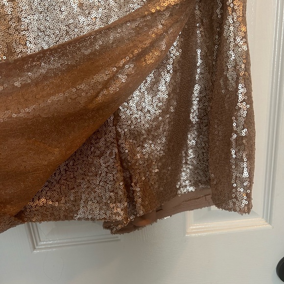 Lulu's Gold Sequin Shorts - Picture 3 of 3